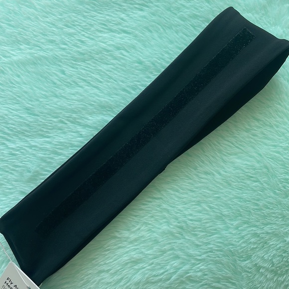 NWT Lululemon Fly Away Tamer Headband - Picture 10 of 11